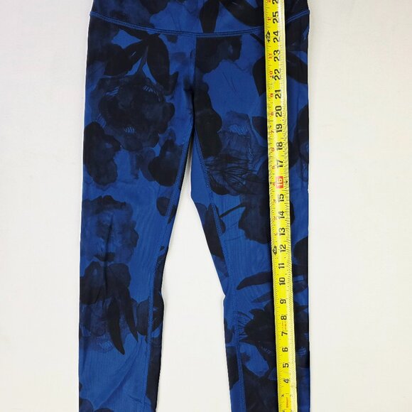 Lululemon Size 2 Womens Wunder Under Crop 23" Inseam Blue Black Floral Leggings - Picture 10 of 13